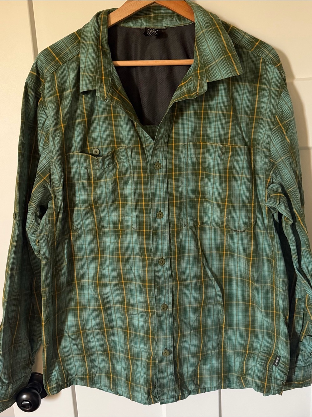 REI Mens Long Sleeve button down hiking shirt Green Plaid Large Breathable EUC